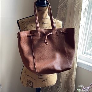 Brown tote